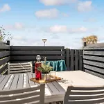 Amazing In With Wifi Apartment